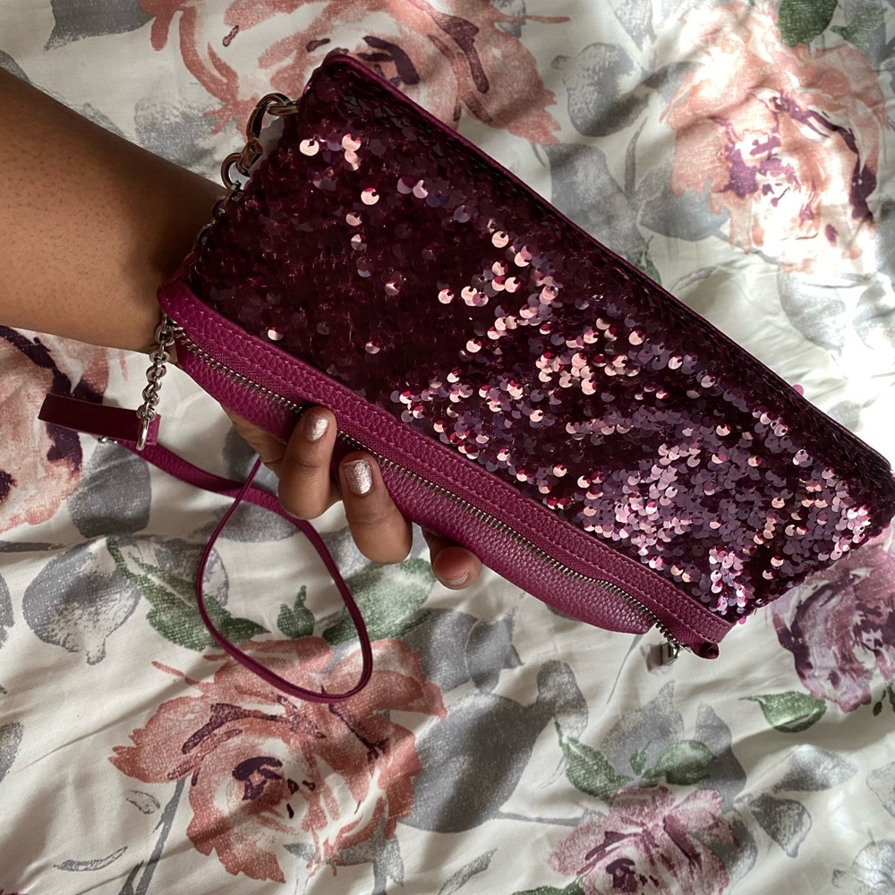 Thirtyone- gifts glitter clutch